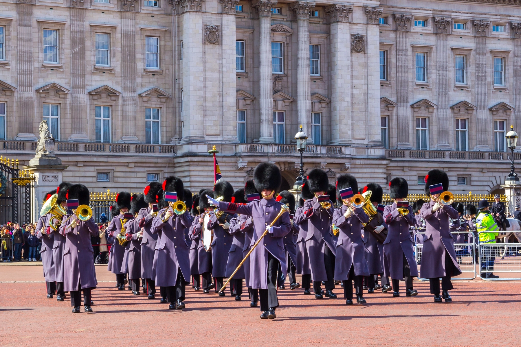 Changing the Guards in Londen