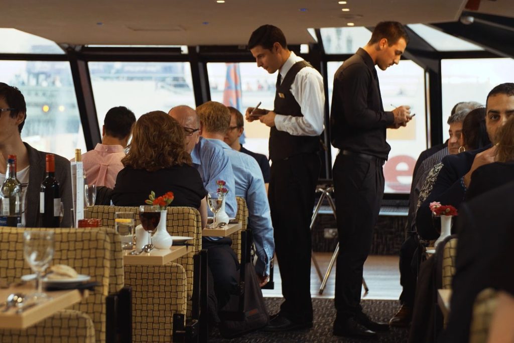 Diner cruise over de Theems in Londen