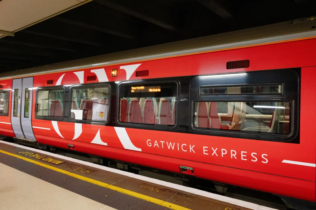 Gatwick Express trein van luchthaven van Gatwick naar het centrum van Londen
