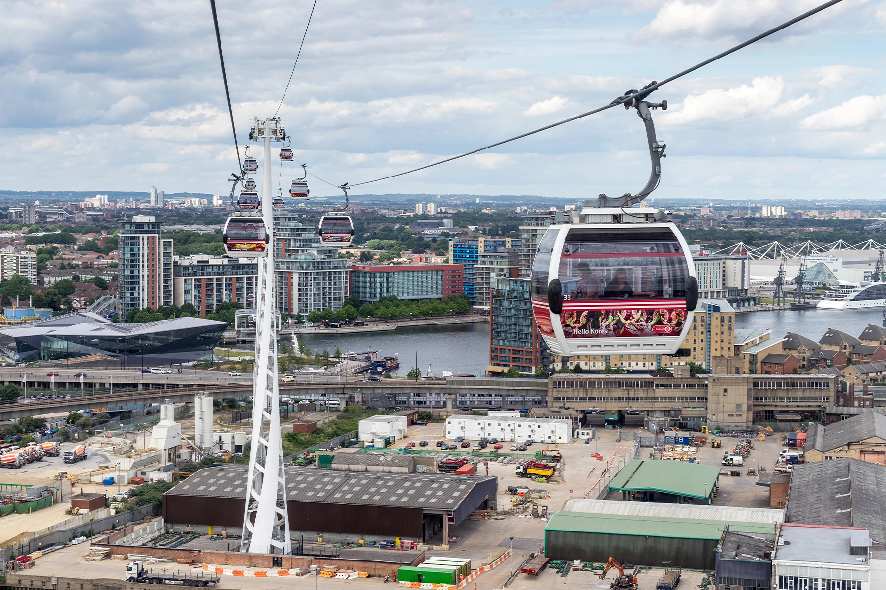 De IFS Cloud Cable Car kabelbaan in Londen