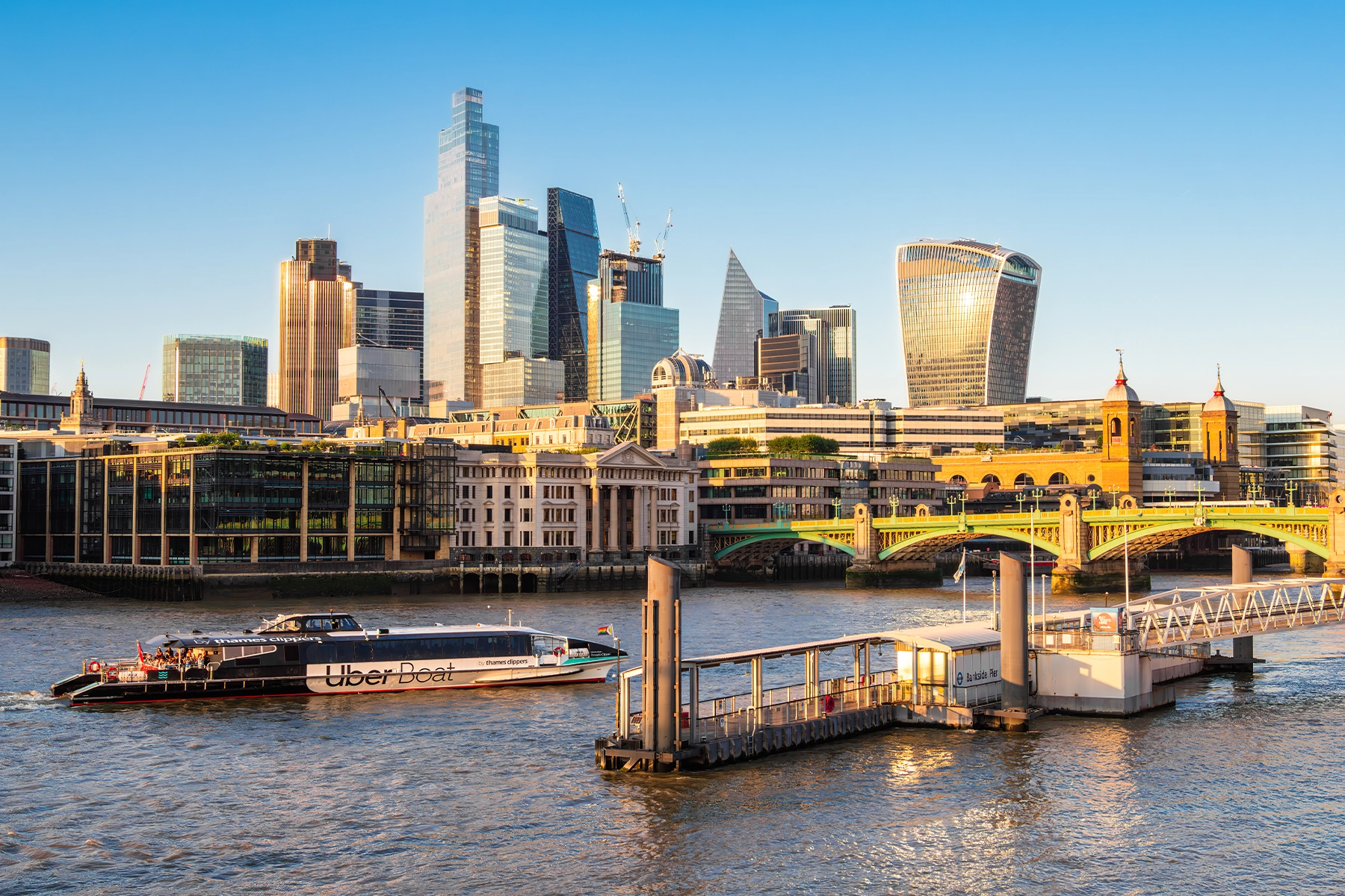 Rondvaart met de Uber boot over de Theems in Londen